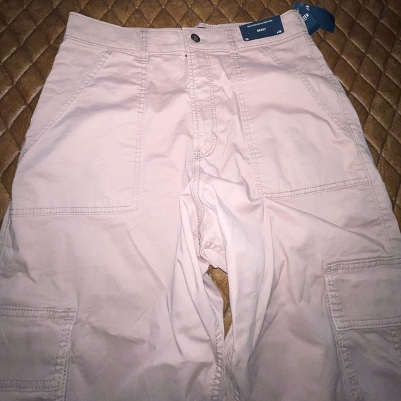Cargos - Picture 3 of 6